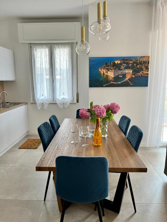 Casa Blu Relax Lägenhet Garda  Exteriör bild